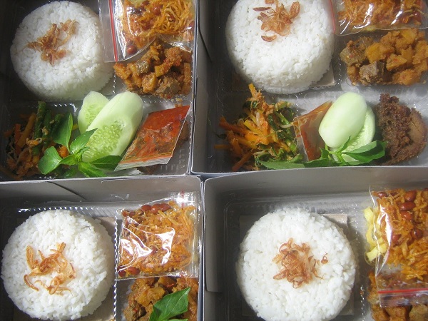 Read more about the article Catering Nasi Box Murah dengan Kualitas dan Rasa Masakan Terbaik